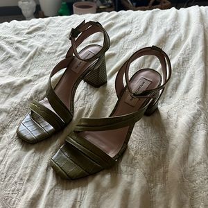 Faux Alligator Heels